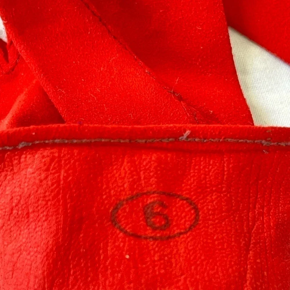 Vintage Sexy Fire Red Suede 1960’s Wrist Length Driving Gloves Warm Winter Wear